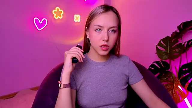 Snapshot of CindySparkl chatting on 3, 5, 2026 CindySparkl online show from 3, 5, 2026