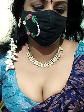 Snapshot of yoga-mithraa chatting on 3, 10, 2025 yoga-mithraa online show from 3, 10, 2025