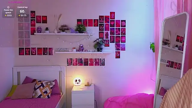 Queen Michelle  online show from 14, 9, 2025