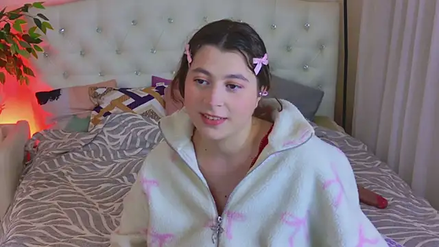 Snapshot of Queen_Michelle_ chatting on 23, 4, 2026 Queen Michelle online show from 23, 4, 2026