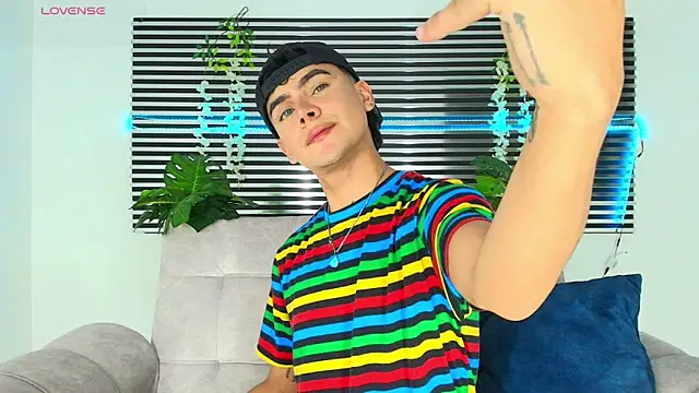 CamiiGuzmanX online show from 20, 12, 2025