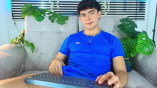 CamiiGuzmanX online show from 21, 5, 2026