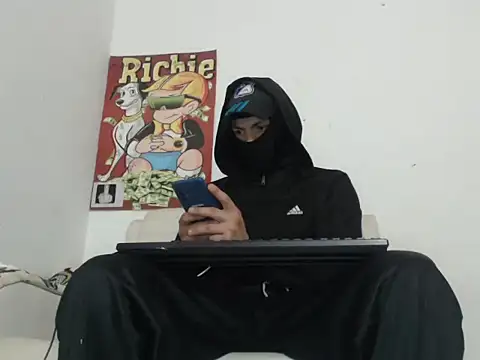 Snapshot of Thomasjons_ chatting on 4, 11, 2025 Thomasjons online show from 4, 11, 2025