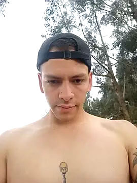 Snapshot of Thomasjons_ chatting on 24, 11, 2025 Thomasjons online show from 24, 11, 2025