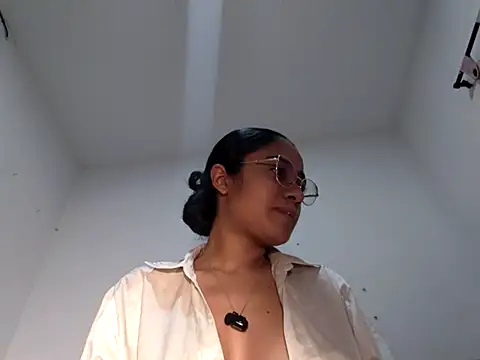 Snapshot of Daislalezma chatting on 11, 11, 2025 Daislalezma online show from 11, 11, 2025