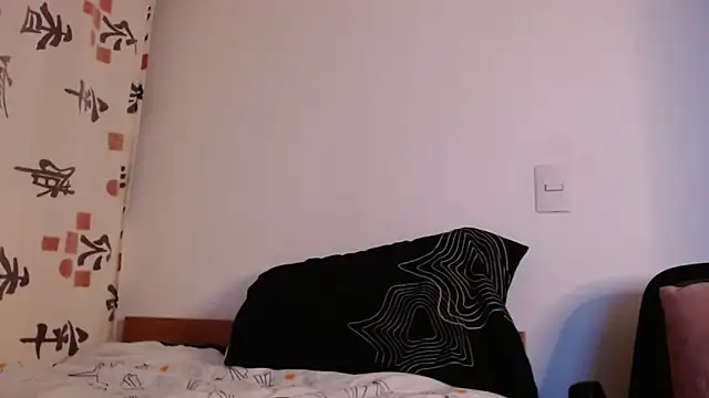 axel davis  online show from 8, 10, 2025