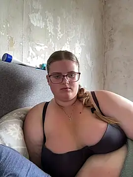 Snapshot of CurvyPaar2 chatting on 15, 6, 2026 CurvyPaar2 online show from 15, 6, 2026