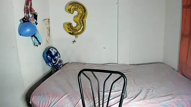 Snapshot of Daphne_girlsex chatting on 24, 9, 2025 Daphne girlsex online show from 24, 9, 2025