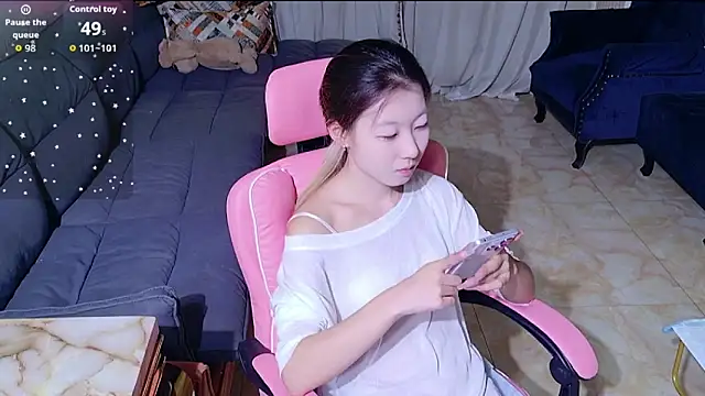 Snapshot of Deserve_E chatting on 17, 9, 2025 Deserve E online show from 17, 9, 2025