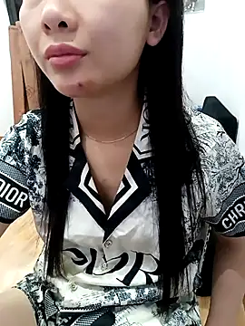 MinhChauXXX19 online show from 23, 4, 2026