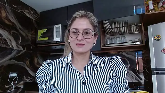 Snapshot of linda-mature43 chatting on 2, 10, 2025 linda-mature43 online show from 2, 10, 2025