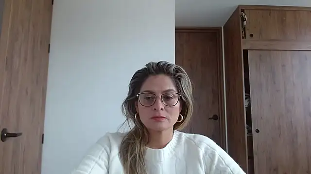 linda-mature43 online show from 5, 11, 2025