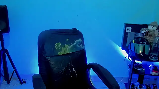 Snapshot of zeus_7777 chatting on 13, 4, 2026 zeus 7777 online show from 13, 4, 2026