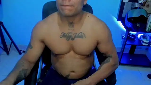 Snapshot of zeus_7777 chatting on 15, 4, 2026 zeus 7777 online show from 15, 4, 2026