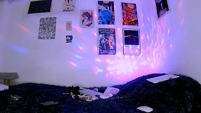 plutonbluemooon333 online show from 11, 6, 2026