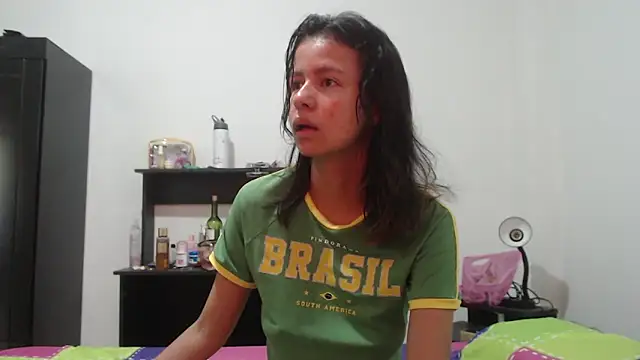 Snapshot of nathaly_jones_ chatting on 18, 5, 2026 nathaly jones online show from 18, 5, 2026