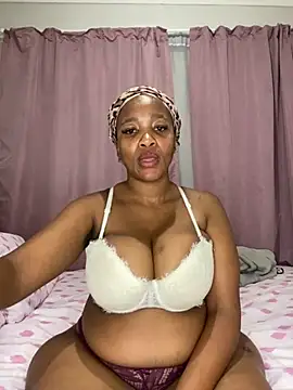 Snapshot of CurvyGod01 chatting on 21, 10, 2025 CurvyGod01 online show from 21, 10, 2025