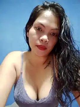 Snapshot of missluvv chatting on 12, 4, 2026 missluvv online show from 12, 4, 2026