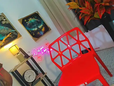 yourmochaloca69 online show from 17, 11, 2025