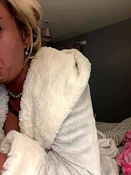 EllieMaeBaby online show from 15, 1, 2026