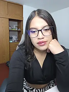 asumi 18 online show from 8, 10, 2025