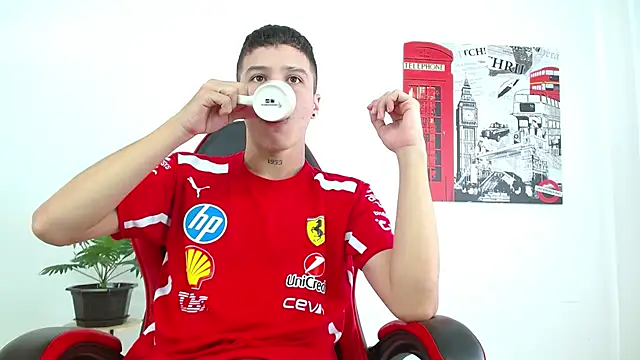 Cumandres18 online show from 4, 10, 2025