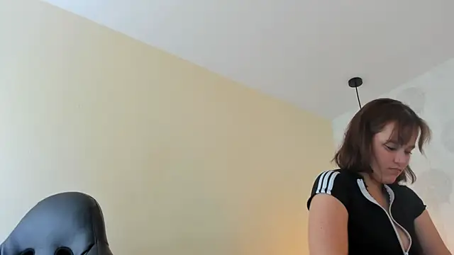Snapshot of GIANAMILLER6 chatting on 27, 6, 2026 GIANAMILLER6 online show from 27, 6, 2026