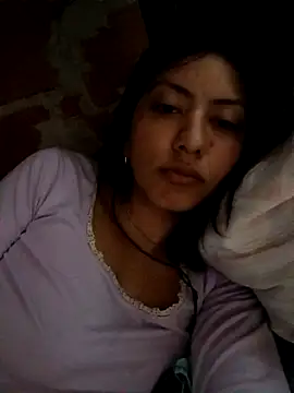 emilypeluda online show from 20, 4, 2026