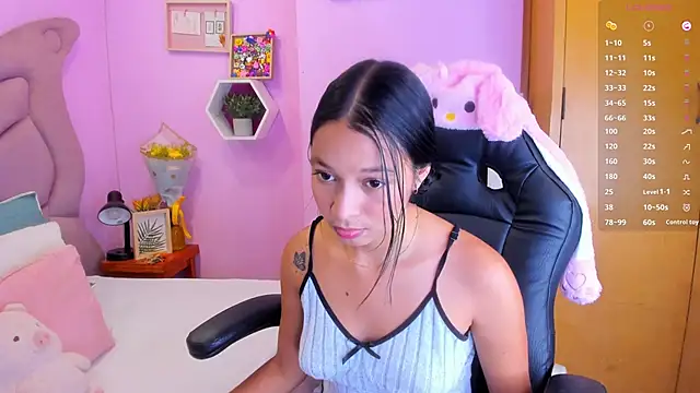 EmmaAnturin online show from 24, 9, 2025