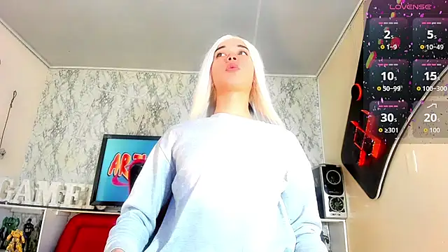 Madison Mujica online show from 24, 10, 2025