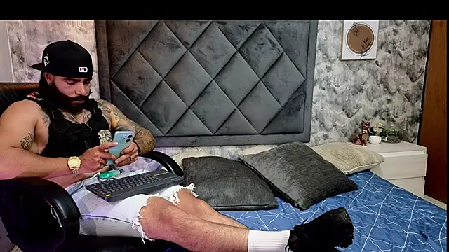 Apolo rousse1 online show from 8, 10, 2025