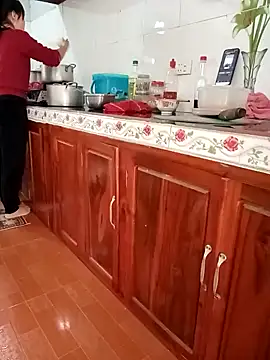 Sweet-Berry89 online show from 25, 11, 2025