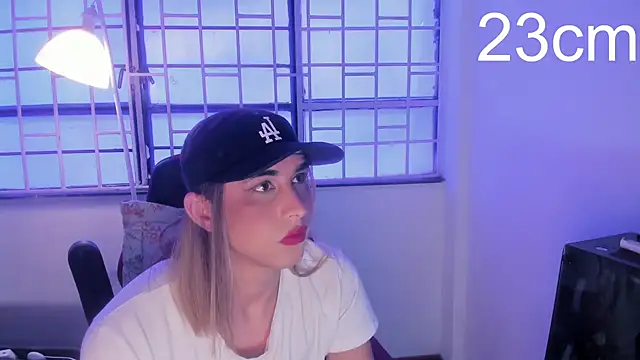 Snapshot of angelgoald1 chatting on 11, 9, 2025 angelgoald1 online show from 11, 9, 2025