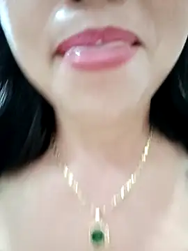 Snapshot of Kim-Anhh chatting on 2, 10, 2025 Kim-Anhh online show from 2, 10, 2025
