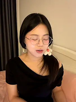 Snapshot of Ella-A9 chatting on 9, 9, 2025 Ella-A9 online show from 9, 9, 2025