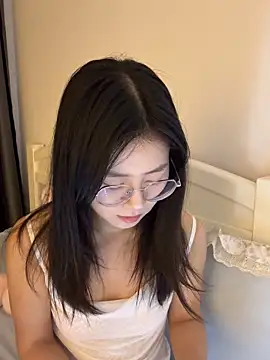Snapshot of Ella-A9 chatting on 28, 9, 2025 Ella-A9 online show from 28, 9, 2025