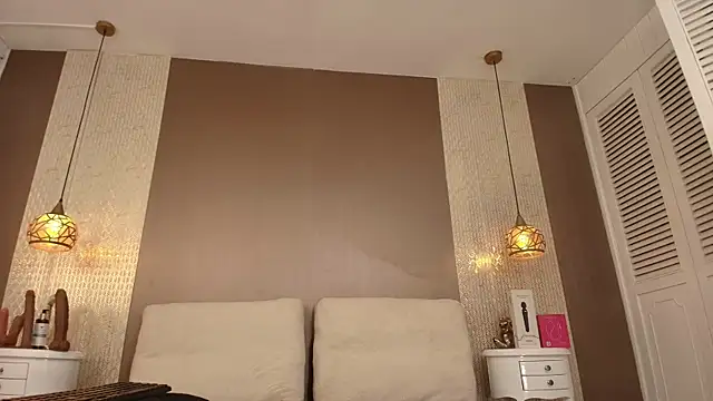 Tiifany Baker online show from 28, 7, 2026