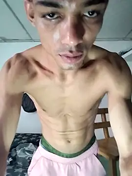 Brayanellatino online show from 7, 4, 2026