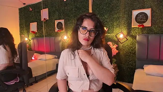 Linagh  online show from 1, 10, 2025