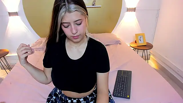 Bella  Lane online show from 16, 12, 2025