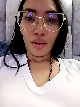 lucyy liiuu online show from 23, 11, 2025