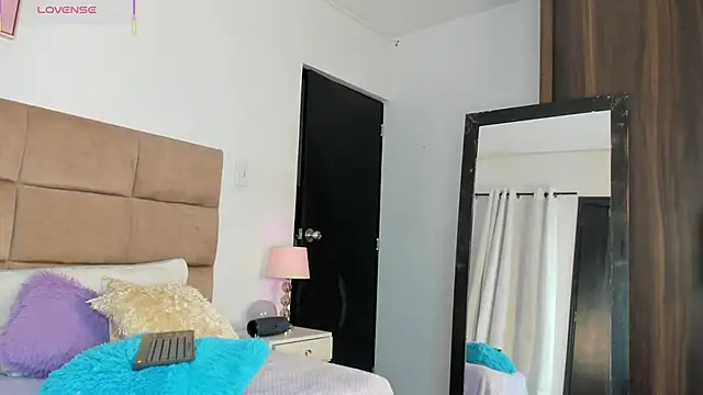 ashleycurvyy online show from 13, 9, 2025