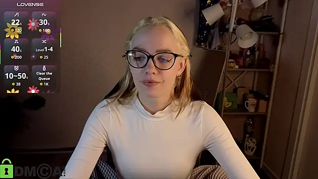 Snapshot of R0cket_bunny chatting on 13, 4, 2026 R0cket bunny online show from 13, 4, 2026