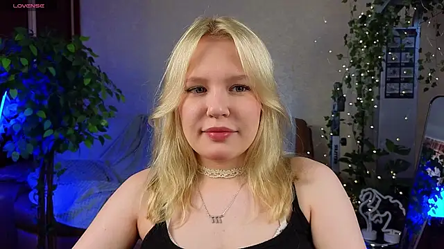 Mila Lioness online show from 1, 10, 2025