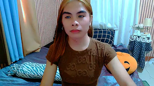 Snapshot of mikhaylahanderson chatting on 2, 10, 2025 mikhaylahanderson online show from 2, 10, 2025
