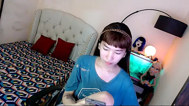 ShantalFoxxy  online show from 4, 11, 2025