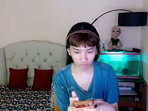 ShantalFoxxy  online show from 18, 1, 2026