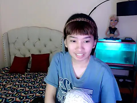 ShantalFoxxy  online show from 10, 2, 2026