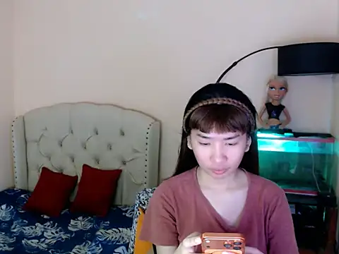 ShantalFoxxy  online show from 8, 4, 2026