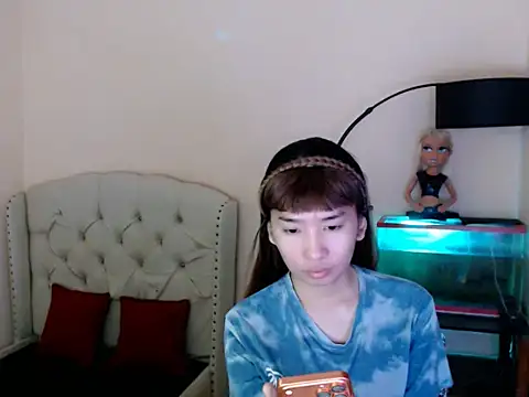 ShantalFoxxy  online show from 19, 4, 2026